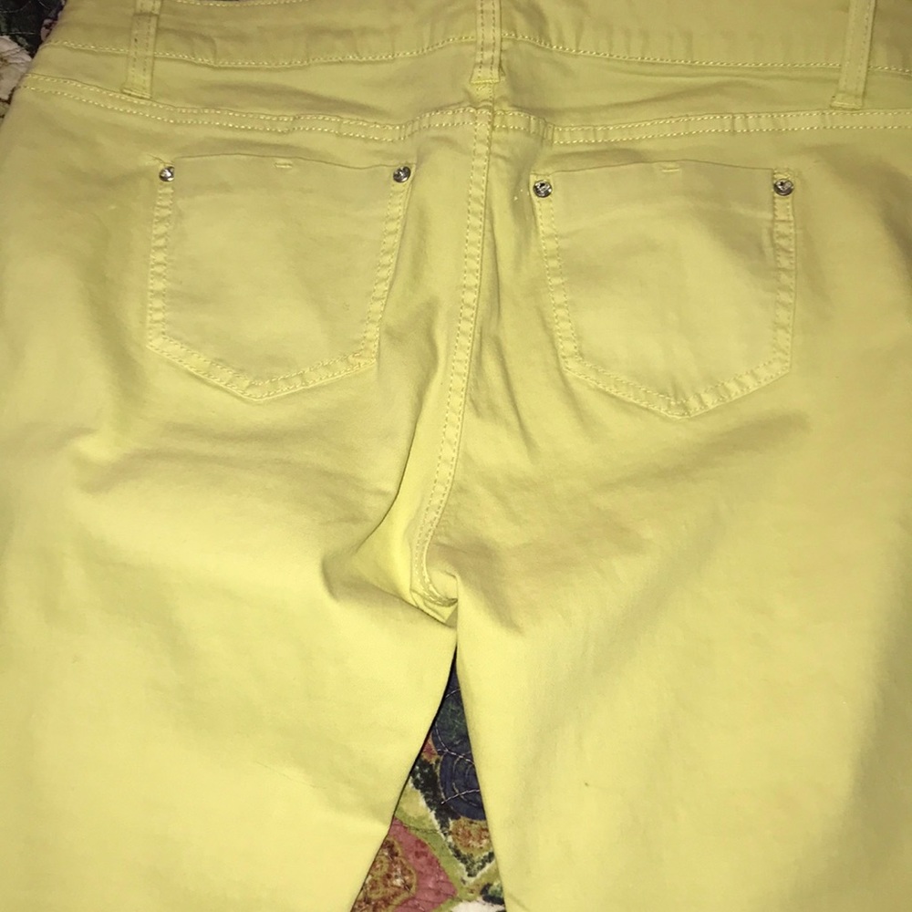Neon colored jeans! 😊 - Picture 4 of 4